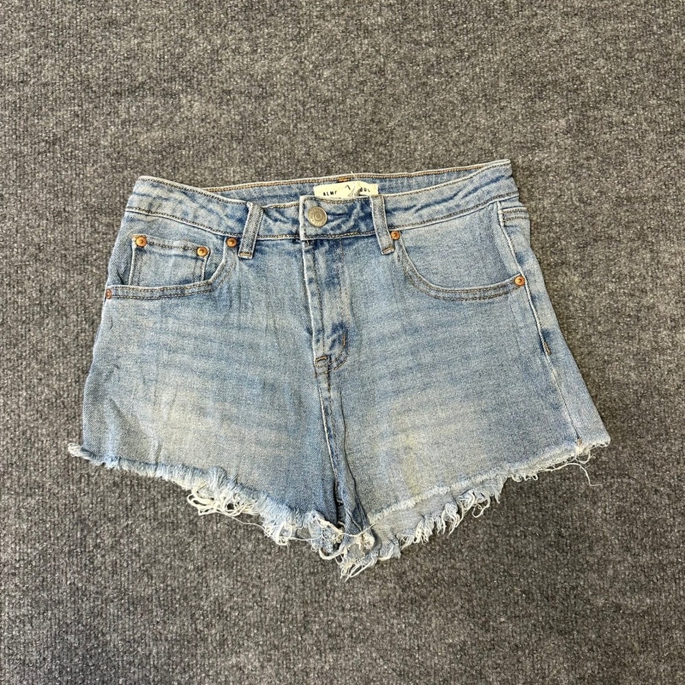 Almost Famous Denim Shorts Womens Size 7 Blue Raw Hem Frayed Stretch Casual Jean